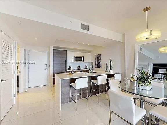 2nd image of 301 Altara Ave APT 527