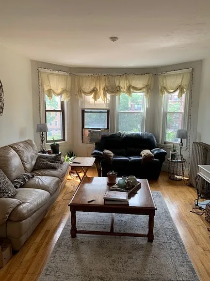 1343 Commonwealth Ave #1A