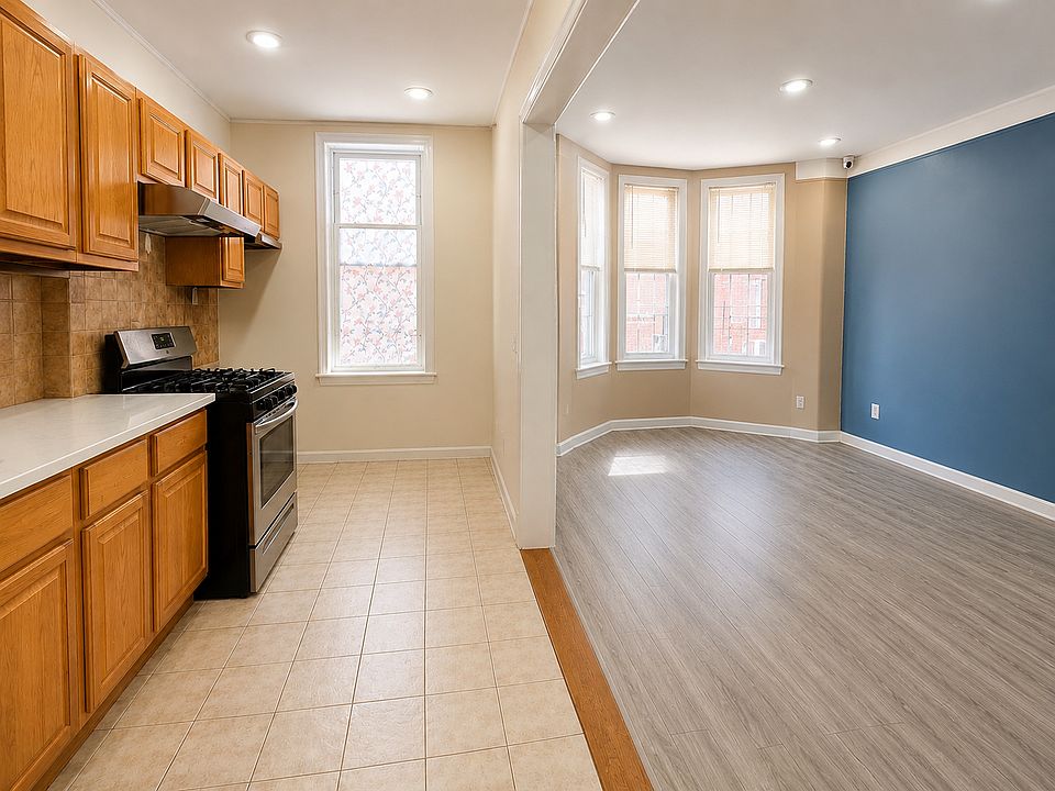 1st image of 60-91 Putnam Ave #2D