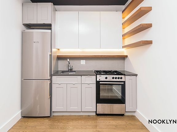 2nd image of 85 Montrose Ave #2