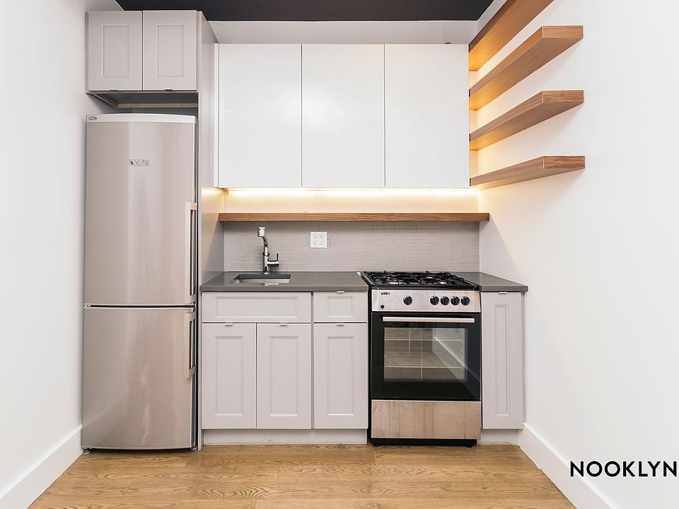 1st image of 85 Montrose Ave #2