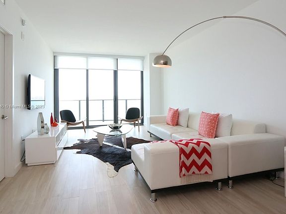 4th image of 460 NE 28th St APT 3007