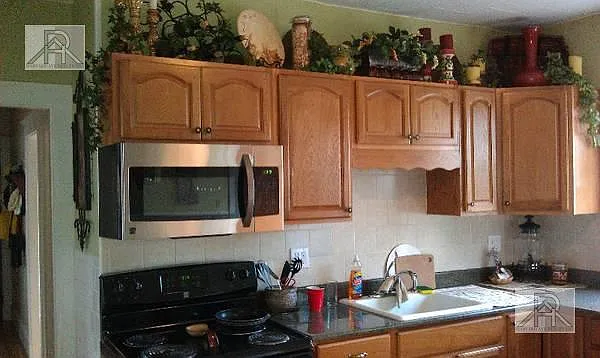 3 bed, 1.0 bath, 1000 sqft, $3,100 — Photo 3