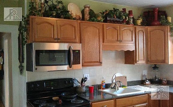 3rd image of 437 Washington St #2