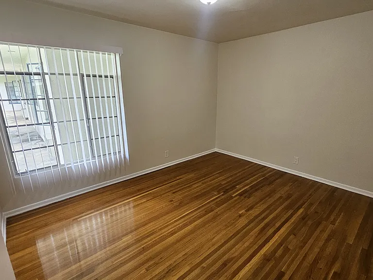 4221 Los Feliz Blvd #3 — Photo 7