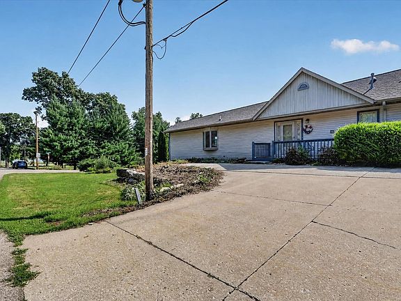 4th image of 2012 Parkside Dr
