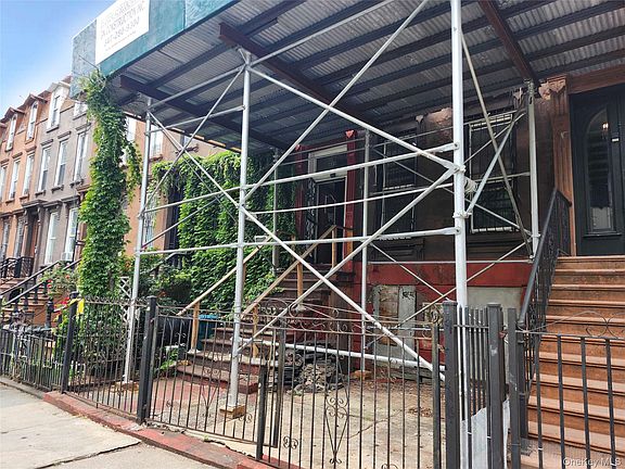 2nd image of 689 Greene Avenue