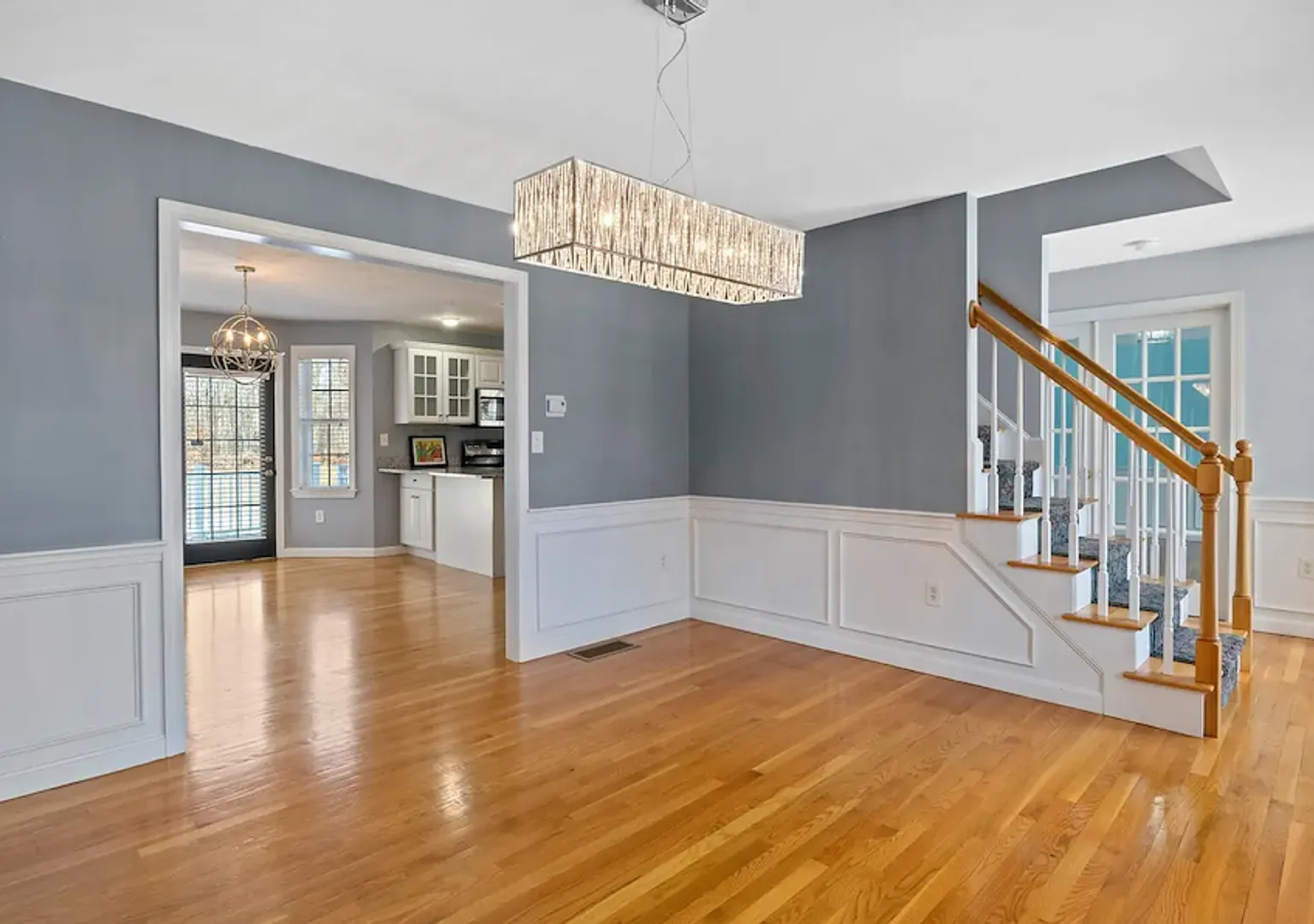 Gorgeous 3 Br - 2 1/2 Ba Colonial with Pool in Sandwich - Year Round Rental — Photo 4