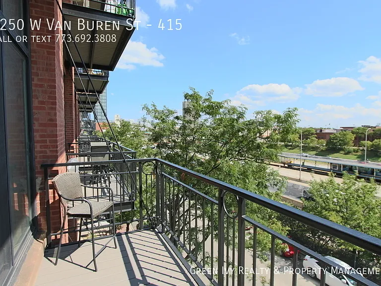 1250 W Van Buren St #415 — Photo 6
