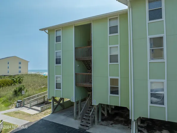 918 N New River Drive #136, Surf City, NC 28445