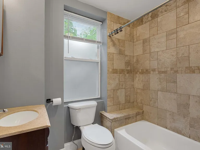1525 S 19th St — Photo 18