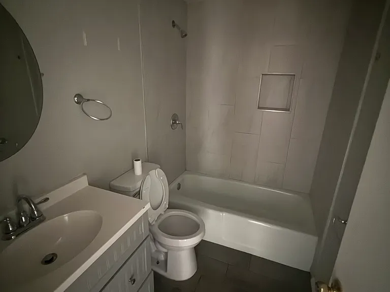 2619 45th Ave W #1 — Photo 7