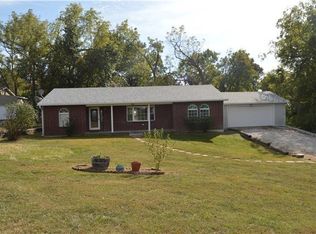 18266 S Stirrup Rd, Warsaw, MO 65355