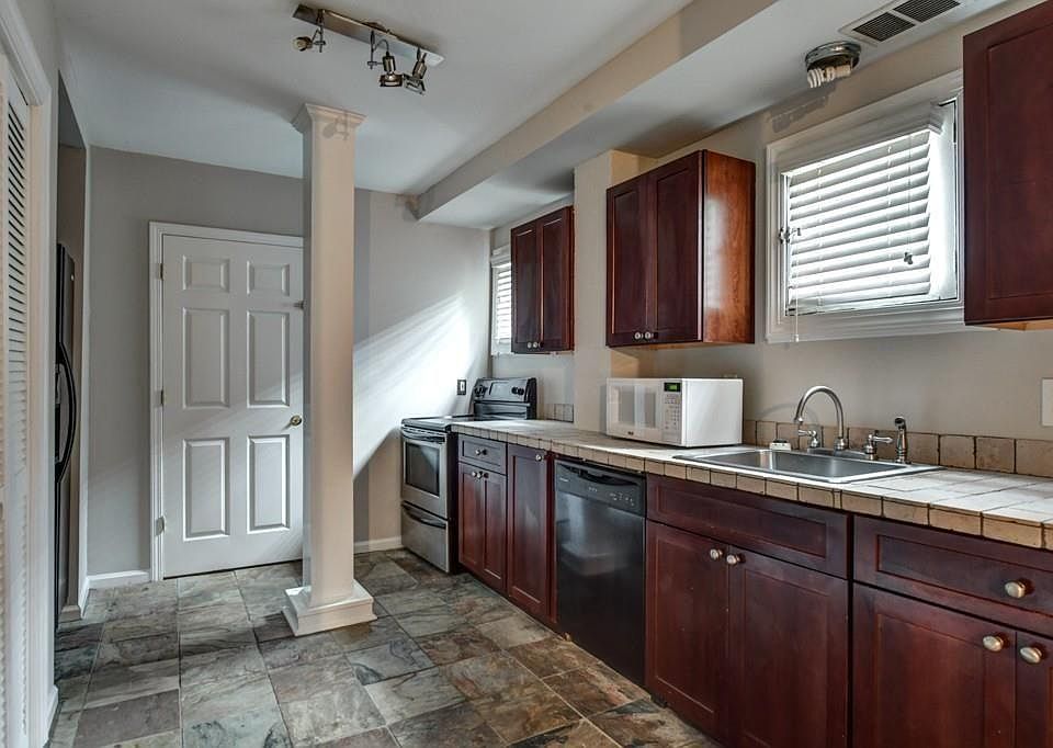 Upgraded, spacious kitchen with all new appliances