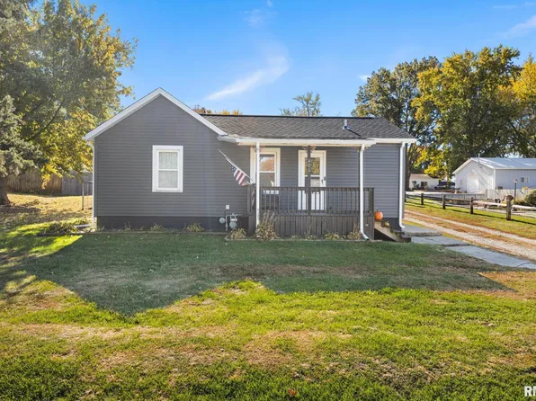 406 W Peoria St, Elmwood, IL 61529