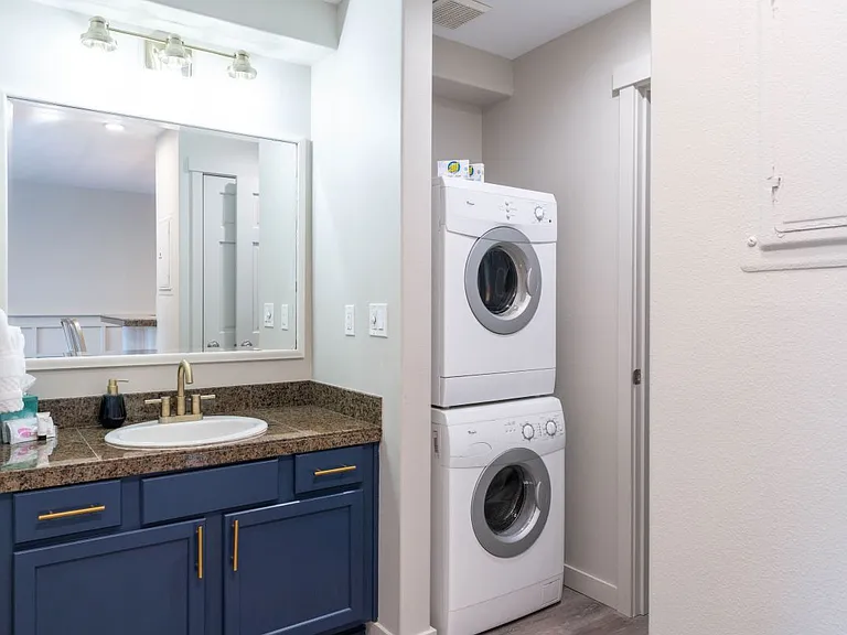 322 W Woodin Ave #612-1 — Photo 8