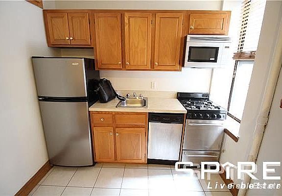 4th image of 312 W 48th St APT 1