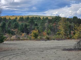 6 Old Schoolhouse Rd, Norridgewock, ME 04957