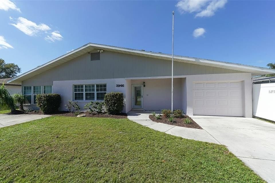 1st image of 3946 Chaucer Ln