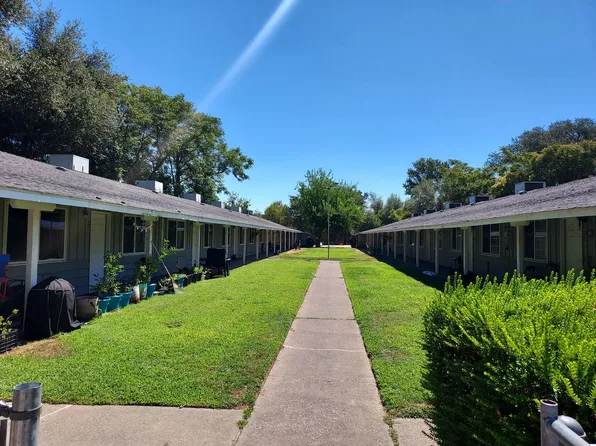S Jackson, 735 & 737 S Jackson St #16, Red Bluff, CA 96080