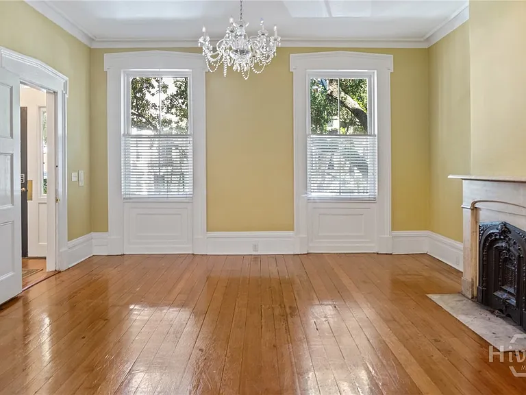 15 E Jones St #1B — Photo 6