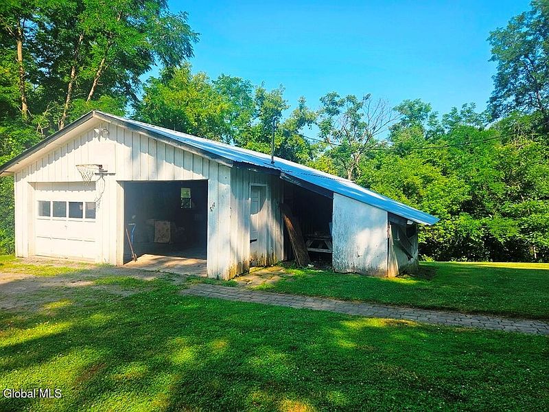 5th image of 112 Rickard Road