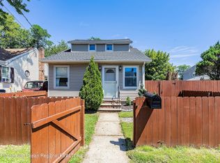 22 Day Ave, Middletown, NJ 07748