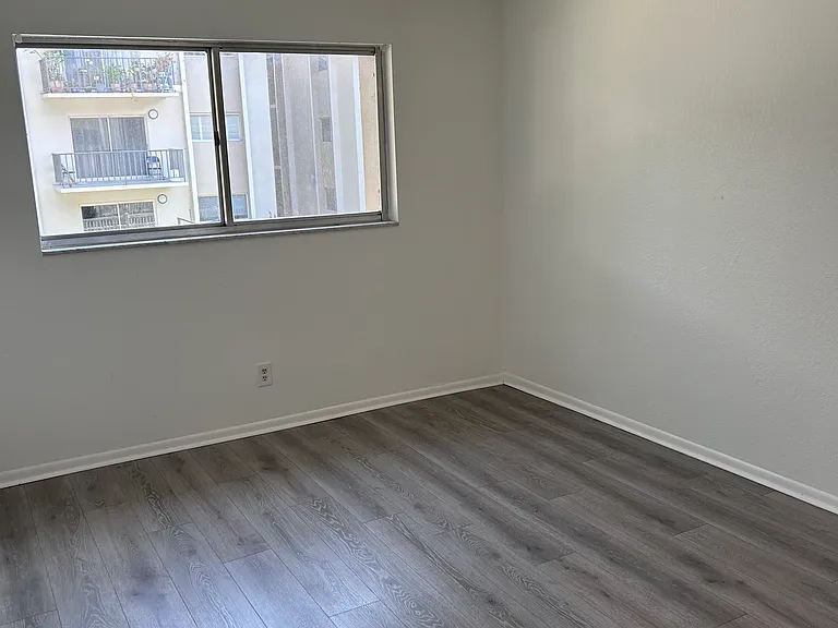 4611 W Fig St #201 — Photo 8