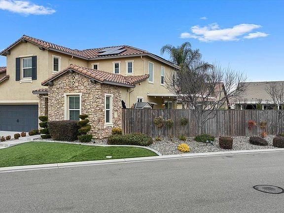 2nd image of 2851 Westport Cir