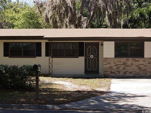 2nd image of 3022 NE 15th St