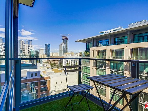 2nd image of 1100 S Hope St APT 1209