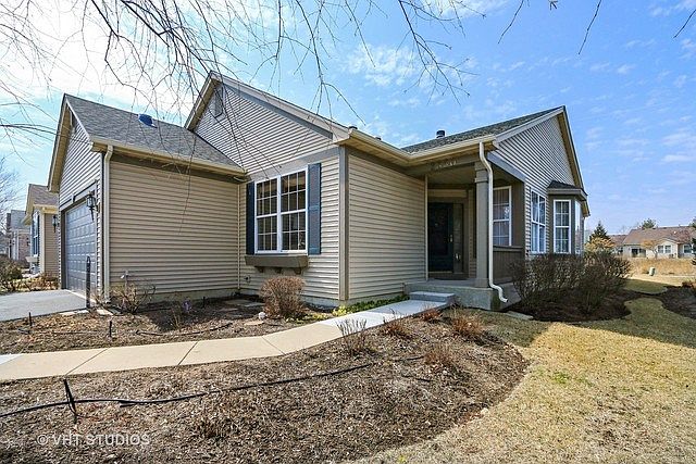 1st image of 2350 Carillon Dr