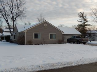 5781 Edison Cir, Hanover Park, IL 60133
