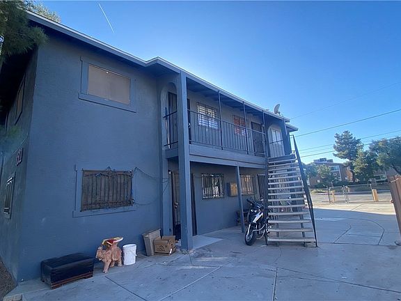3rd image of 1521 Cobb Ln
