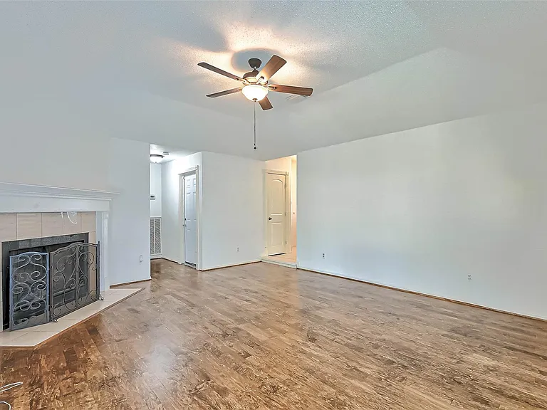 2922 Lakefield Way — Photo 11