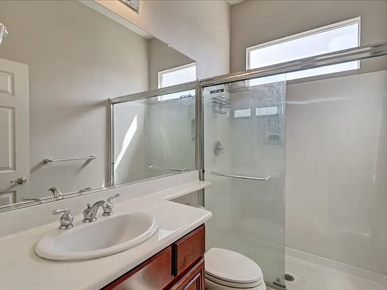 507 Arlington Dr — Photo 9
