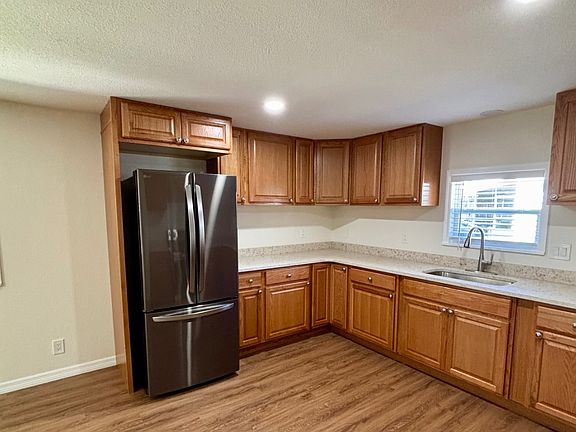 5th image of 2732 Melon Ln