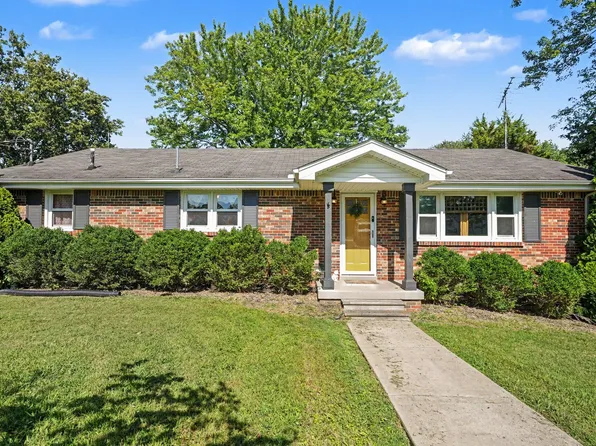 2099 Webster St, Greenbrier, TN 37073