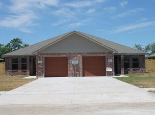 935 Robineta Ln, Gunter, TX 75058