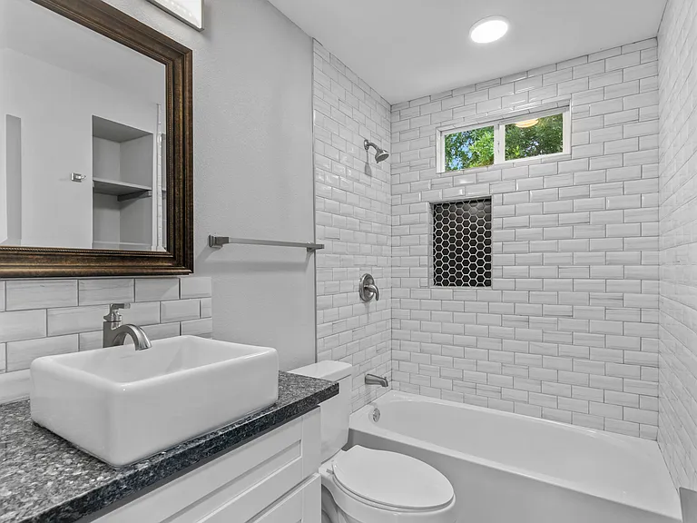 3102 Wildwood St #B — Photo 27