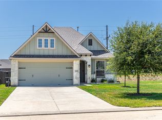 2000 Birdie Ct, Navasota, TX 77868