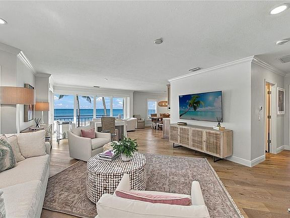 4th image of 2401 Gulf Shore BLVD N #8