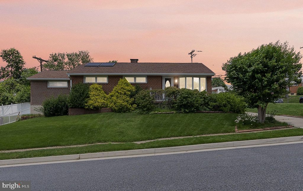 8426 Coco Rd, Baltimore, MD 21237