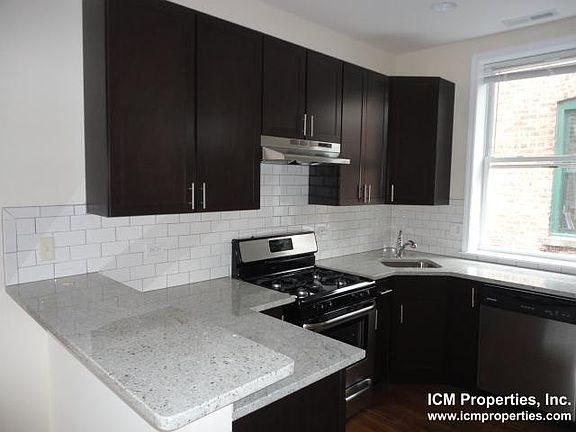 2nd image of 842 W Cornelia Ave #3
