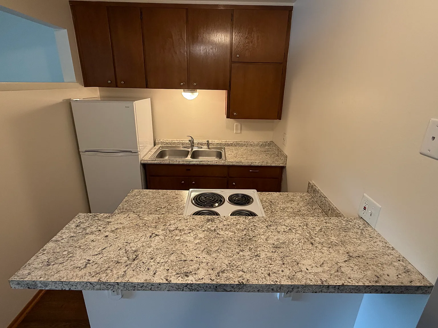 1902 S Harris Ave — Photo 4