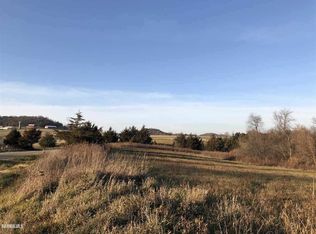 4 Shorewood Dr, Galena, IL 61036