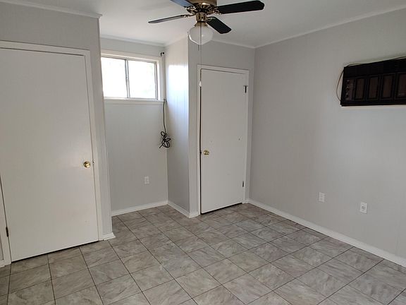 3rd image of 3901 Cypress St #1/2