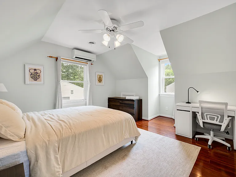 Bedroom 4, on 2nd floor. Queen bed, with 100% organic cotton, breathable, OEKO-TEX_ certified sheets. Blackout curtains.