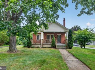 370 W Clayton Ave, Clayton, NJ 08312
