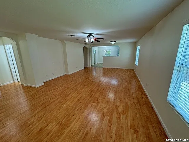 144 S Willow Way — Photo 3